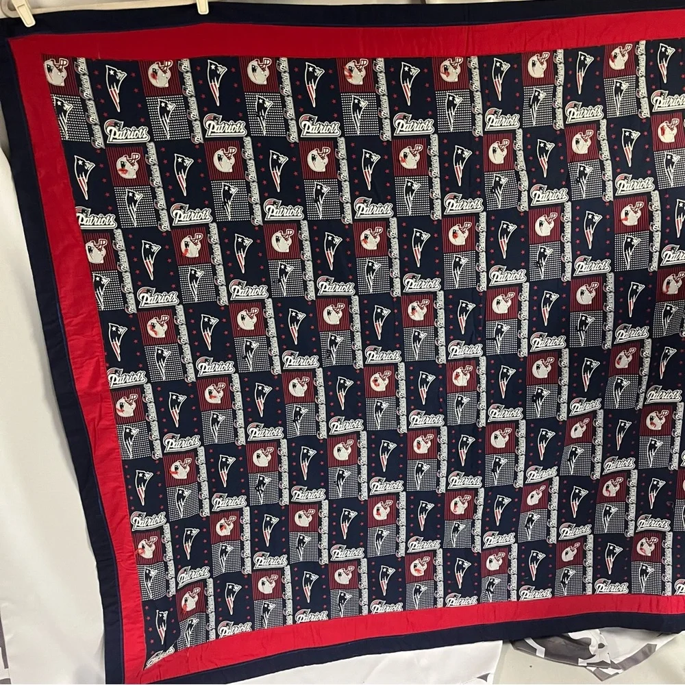 New‎ England Patriots Handmade Twin (~78”x 64”) Quilt  NFL